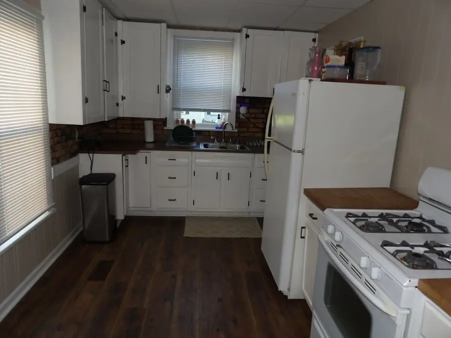 188 Clinton St, Greenville, PA 16125 - #2