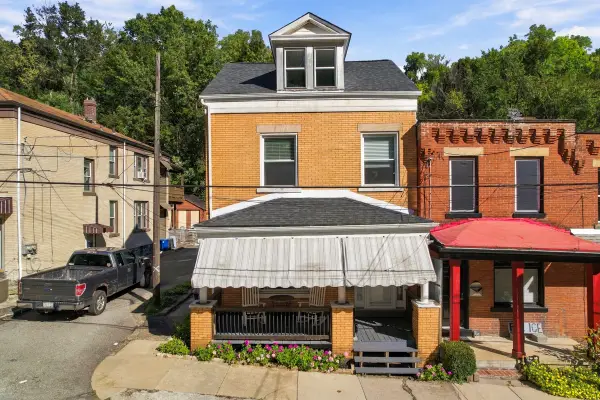 400 Venture Street, Pittsburgh, PA 15214