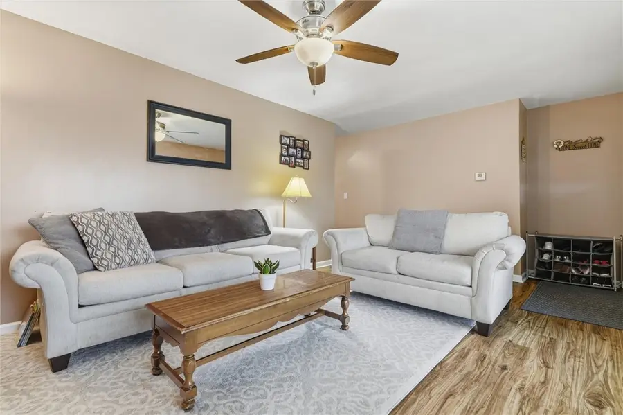 809 Hackberry Dr, Monroeville, PA 15146 - #3