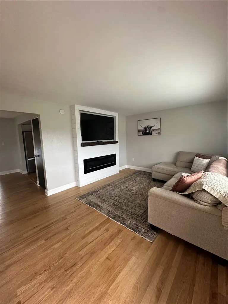 1502 Whitewood Dr, Pittsburgh, PA 15220 - #3