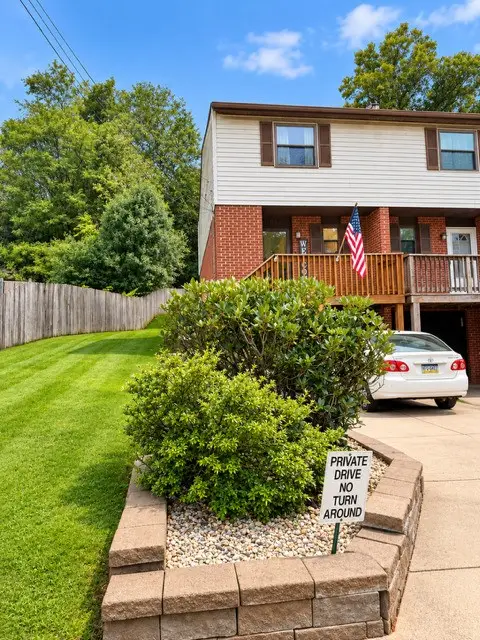 654 Homewood Dr, Pittsburgh, PA 15235