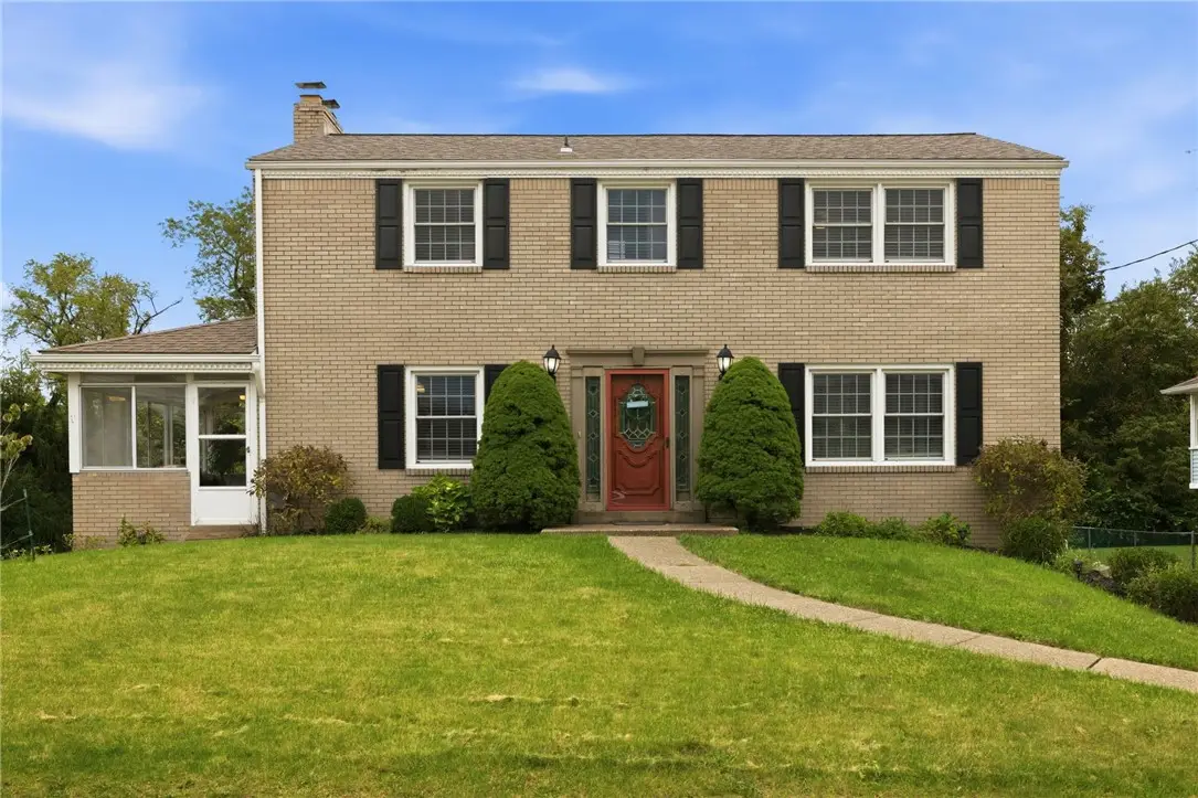 1105 Huston Dr, West Mifflin, PA 15122 - #1