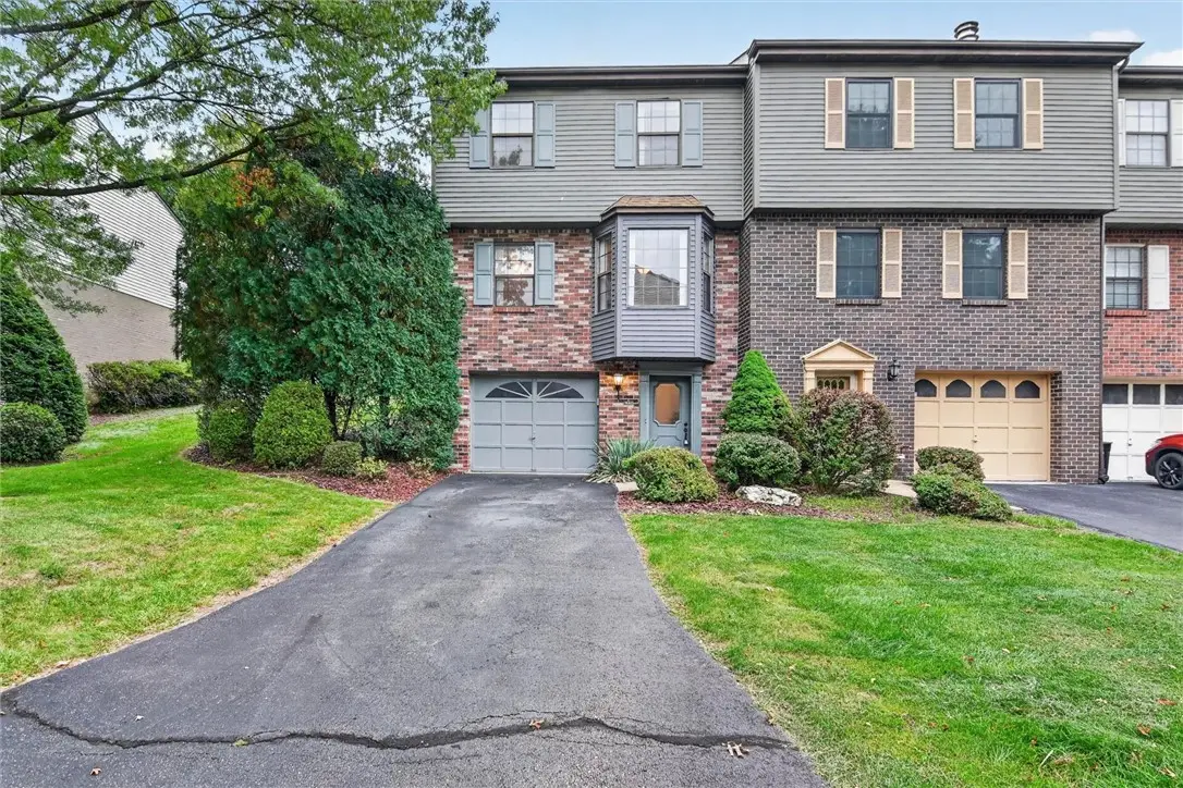 7440 Lighthouse Pt, Pittsburgh, PA 15221 - #1