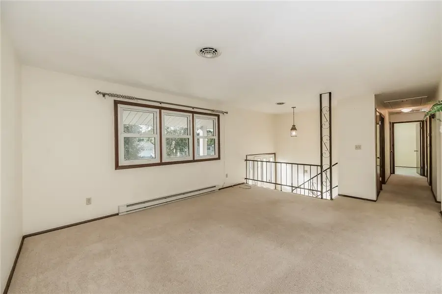 910 Country Ln, Indiana, PA 15701 - #3