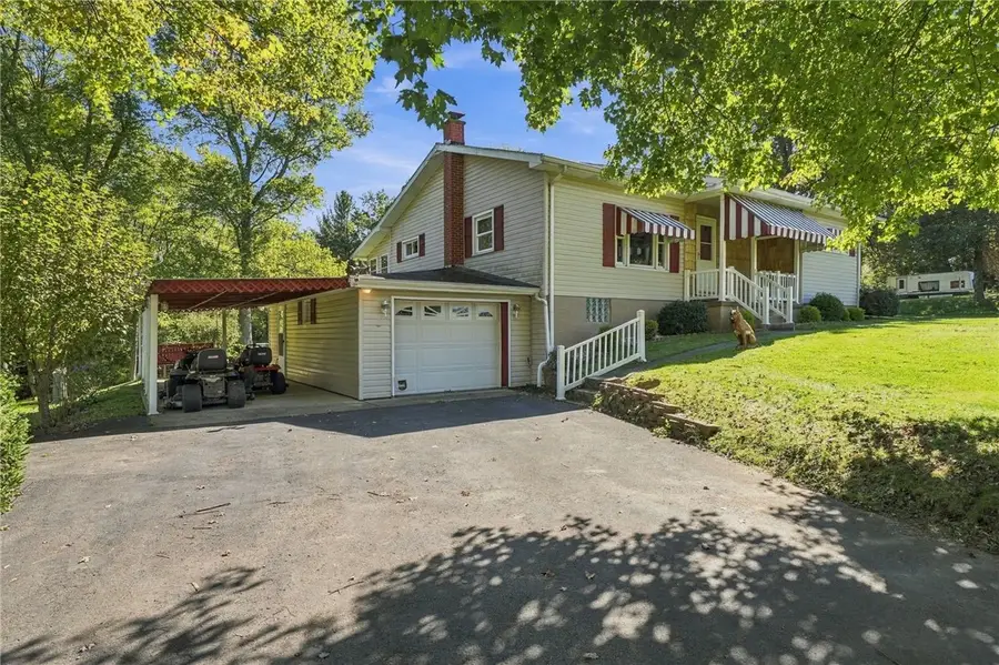 217 Horsemans Rd, Blairsville, PA 15717 - #2