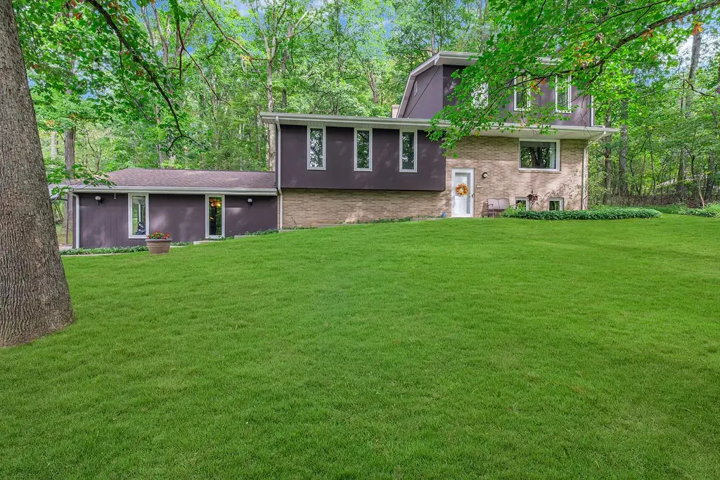 187 Dehaven Rd, Beaver Falls, PA 15010 - #1