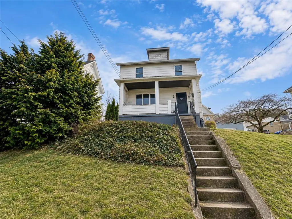 746 6th Ave, Coraopolis, PA 15108 - #1