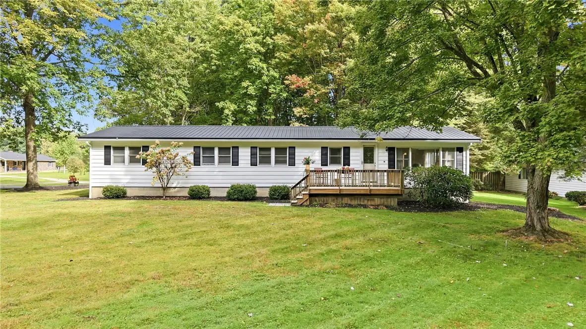 5745 Cassady Rd, Hermitage, PA 16148 - #1