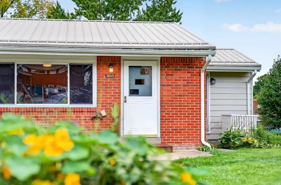 208 Burch Drive, Coraopolis, PA 15108 - #2