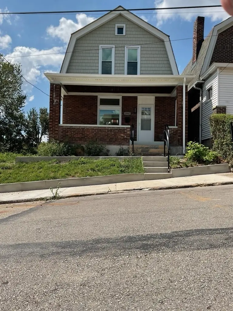 844 Gearing Ave, Pittsburgh, PA 15210 - #1