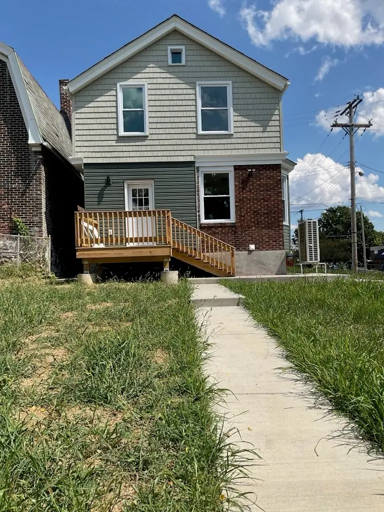 844 Gearing Ave, Pittsburgh, PA 15210 - #2