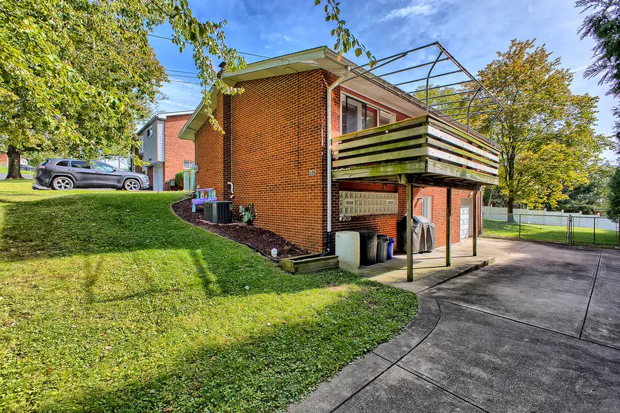 505 Garden City Dr, Monroeville, PA 15146 - #2