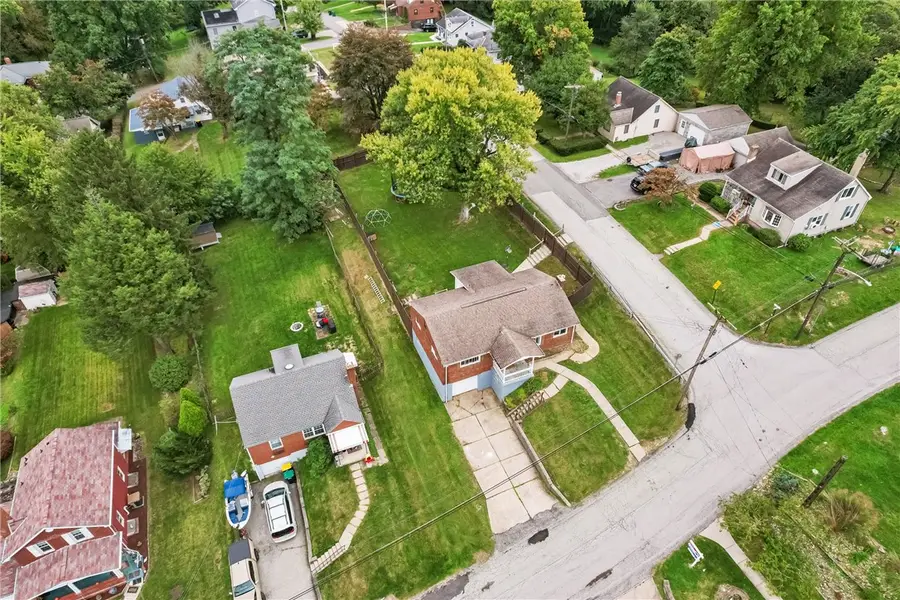 4331 Overhill St, Bethel Park, PA 15102 - #3