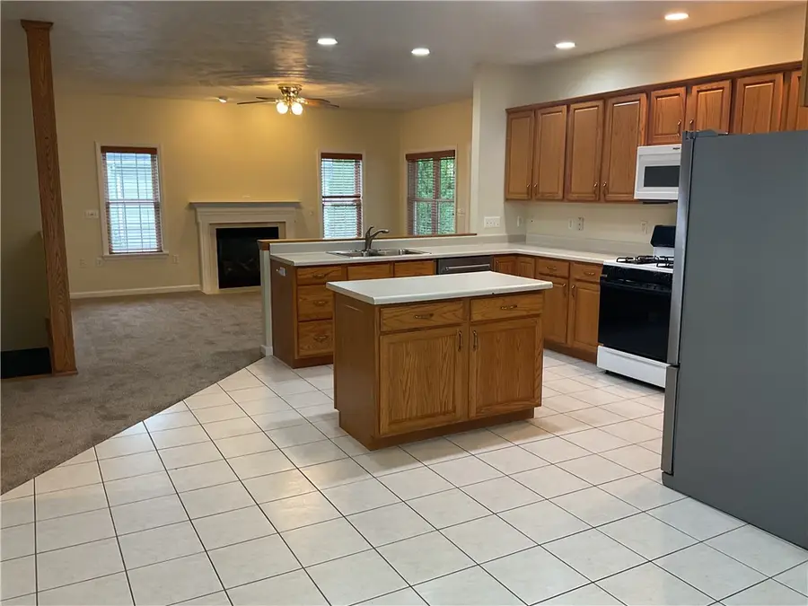 3007 Sierra Ct, Latrobe, PA 15650 - #3