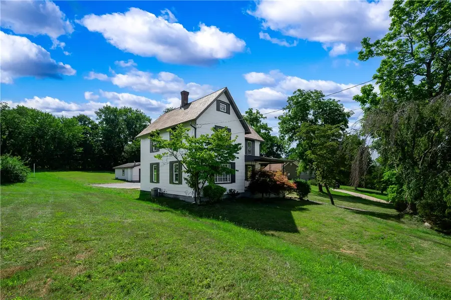 2748 Tamarack Dr., Sharpsville, PA 16150 - #3