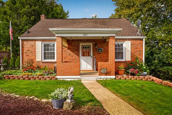 2717 Glenny Lane, West Mifflin, PA 15122