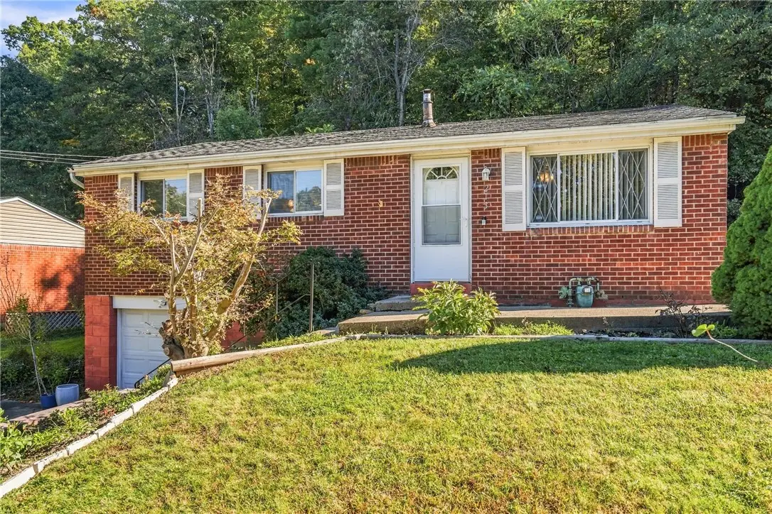 213 Alpine Village Dr, Monroeville, PA 15146 - #1