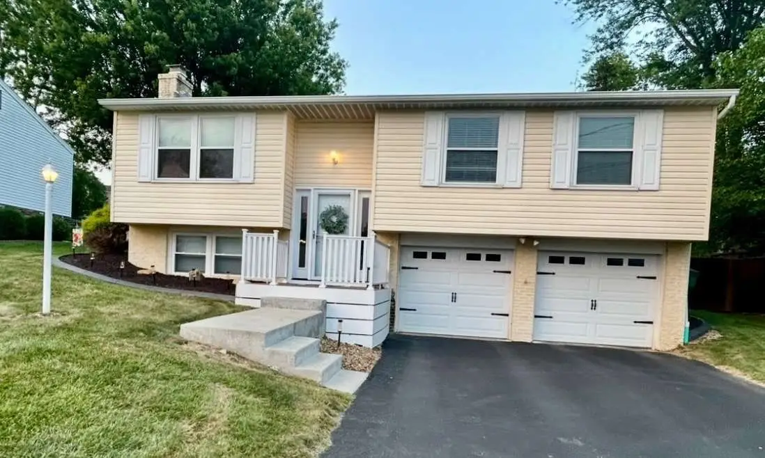 126 Mohican Dr, Greensburg, PA 15601 - #1