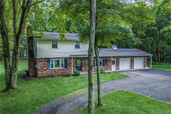 411 Kerry Dr, Butler, PA 16001