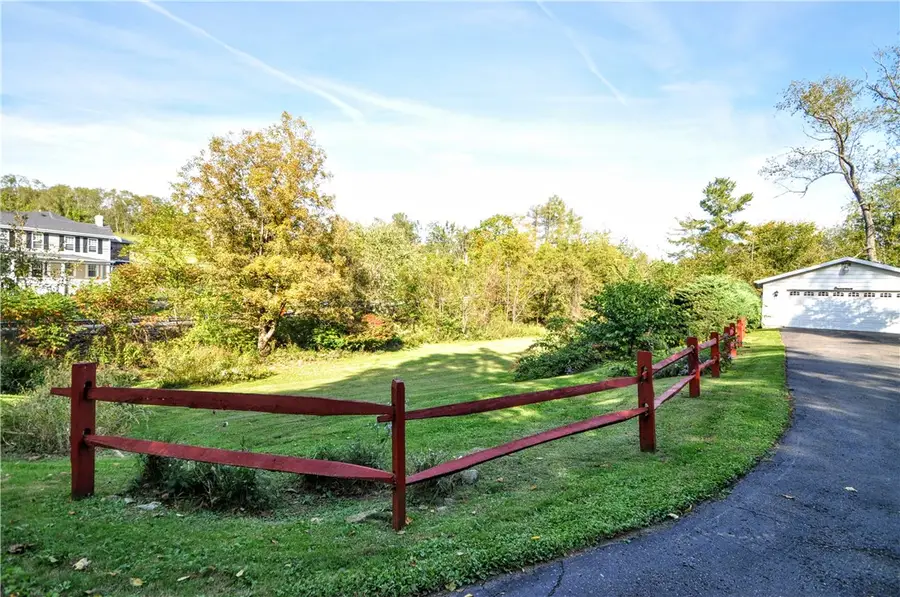8 Homewood Dr, Charleroi, PA 15022 - #3