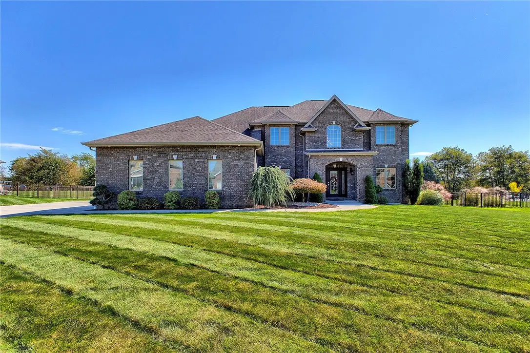 7521 Natalie Ln, North Huntingdon, PA 15642 - #1