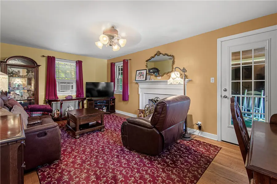 4703 Rolling Hills Rd, Pittsburgh, PA 15236 - #3