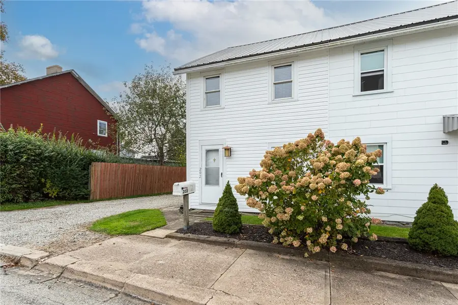 202 Kors Studio Rd, Mount Pleasant, PA 15666 - #3