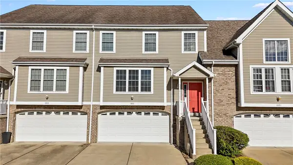 1053 Waterford Ct E, Canonsburg, PA 15317