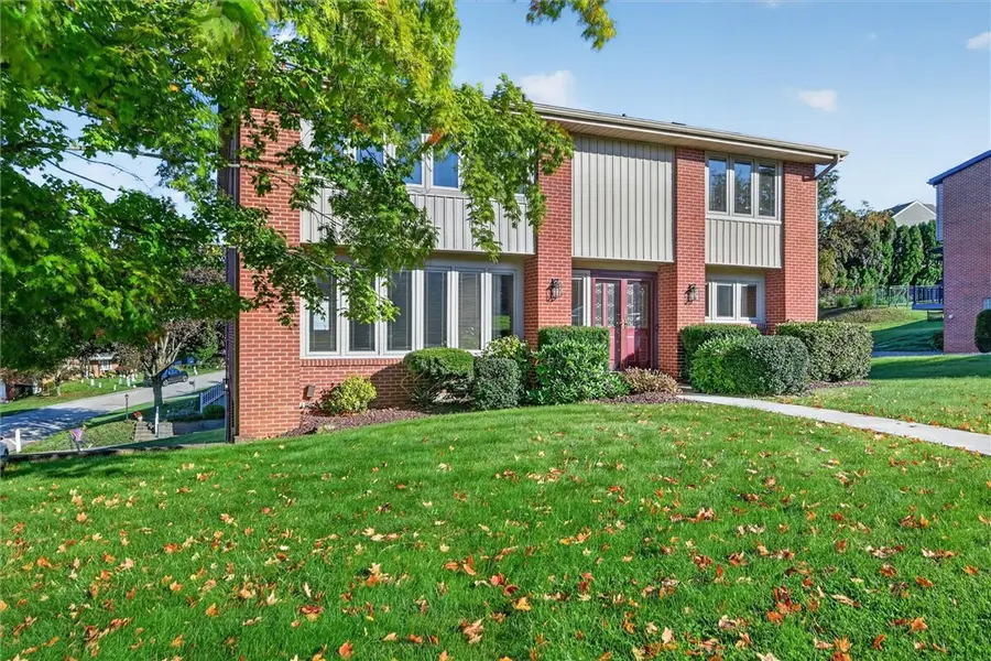 21 Scenic Dr, Coraopolis, PA 15108 - #2