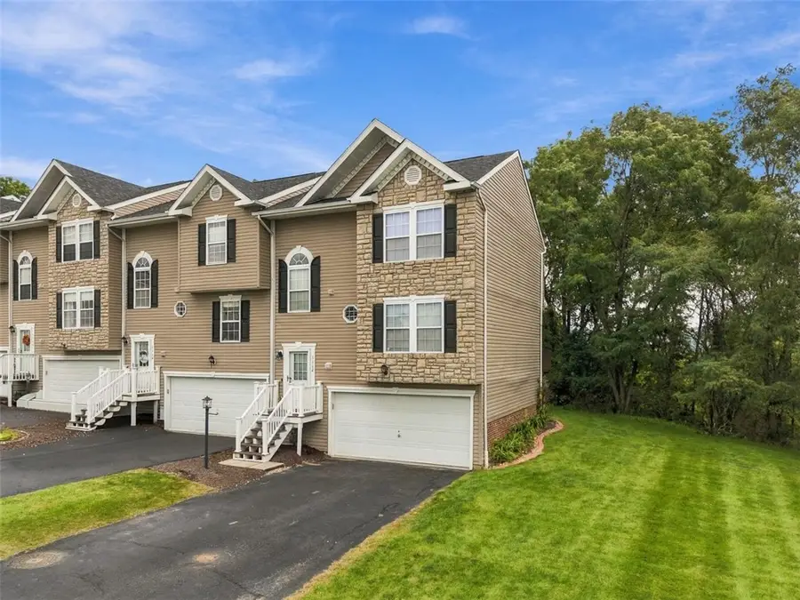 1112 Arrowhead Dr, Washington, PA 15301 - #2