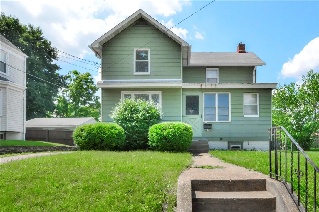 714 Main St, Coraopolis, PA 15108 - #1
