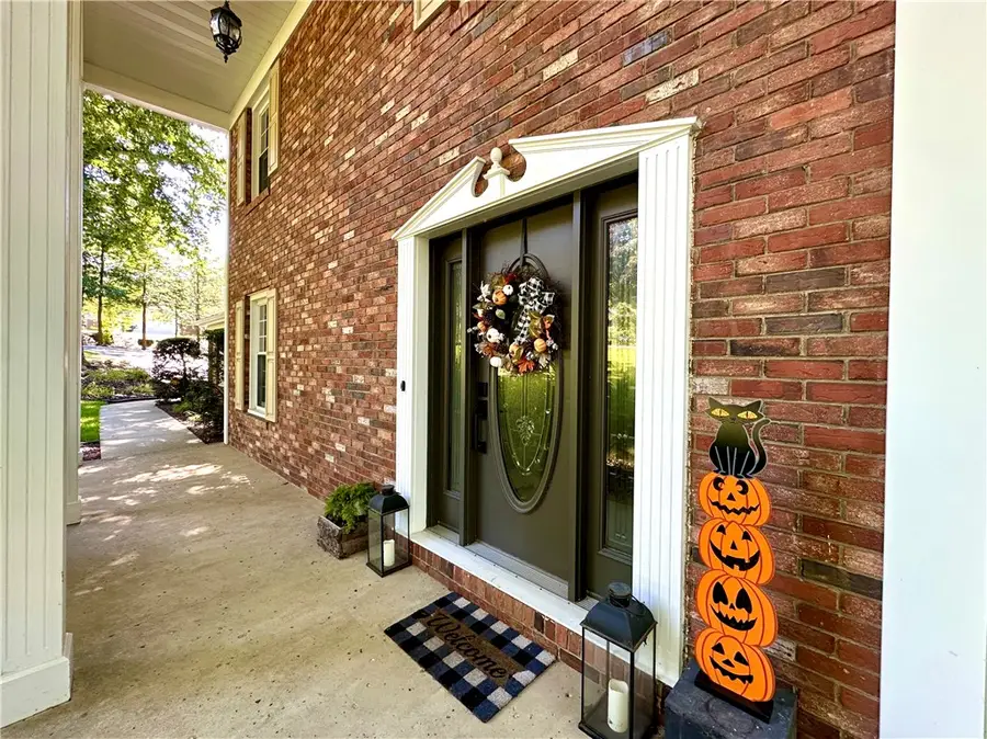 3411 Banberry Ln, New Castle, PA 16105 - #3
