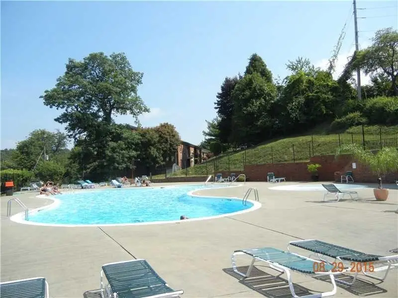 646 Robinwood Dr #F, Pittsburgh, PA 15216 - #2