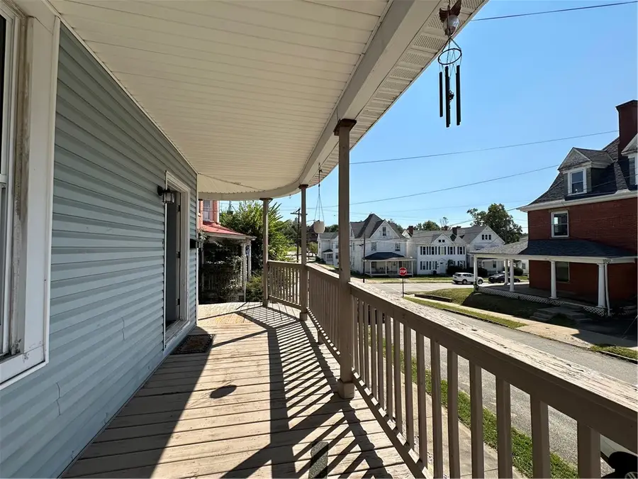 215 1st Avenue, Waynesburg, PA 15370 - #2