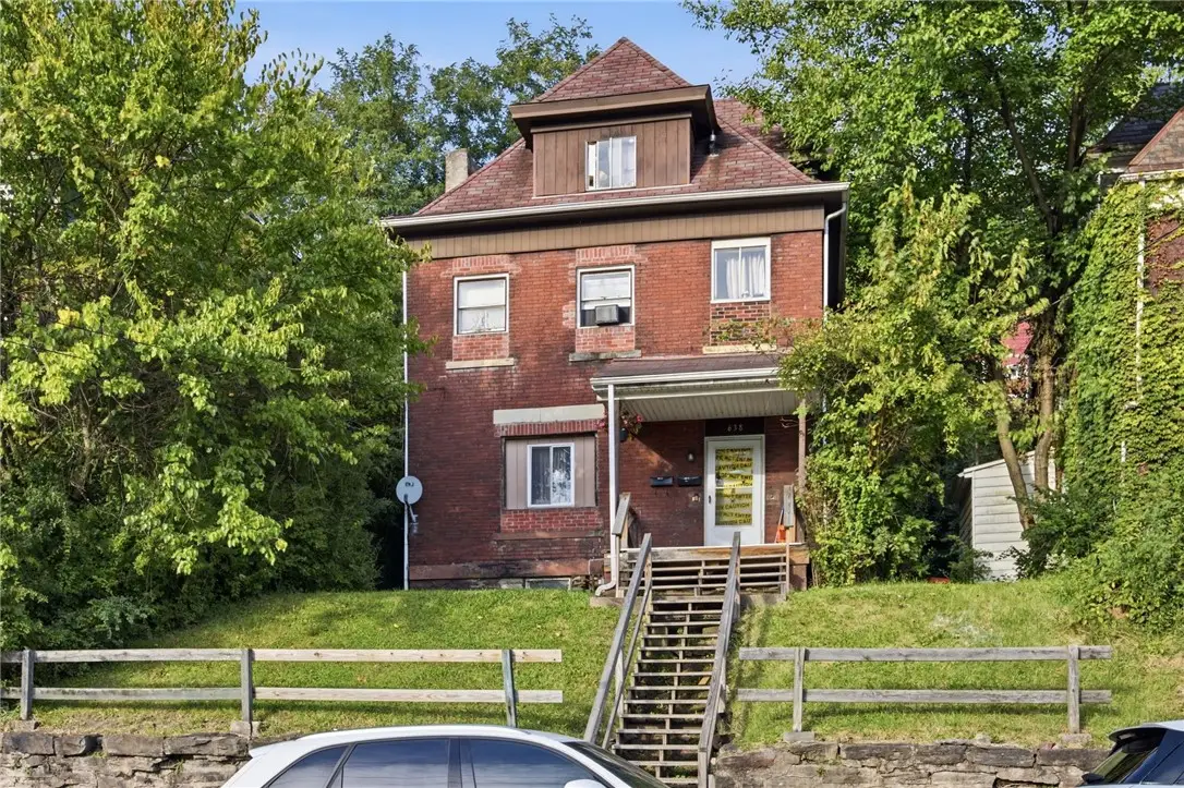 638 Airbrake Ave, Wilmerding, PA 15148 - #1