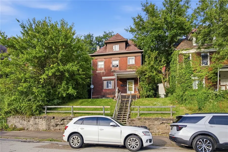 638 Airbrake Ave, Wilmerding, PA 15148 - #2
