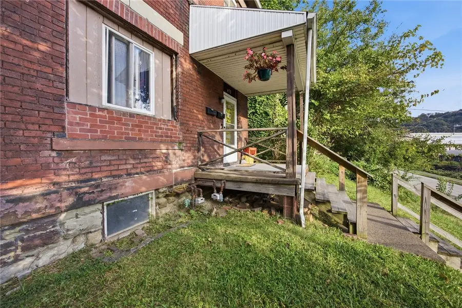 638 Airbrake Ave, Wilmerding, PA 15148 - #3
