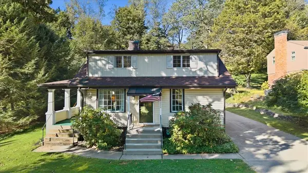 9735 Mccutcheon Ave, Pittsburgh, PA 15237