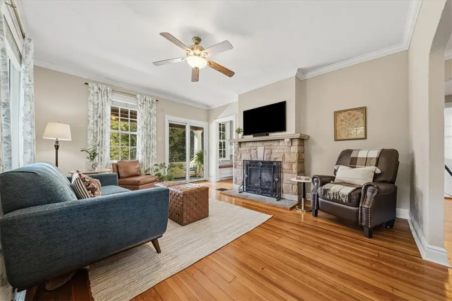 9735 Mccutcheon Ave, Pittsburgh, PA 15237 - #2