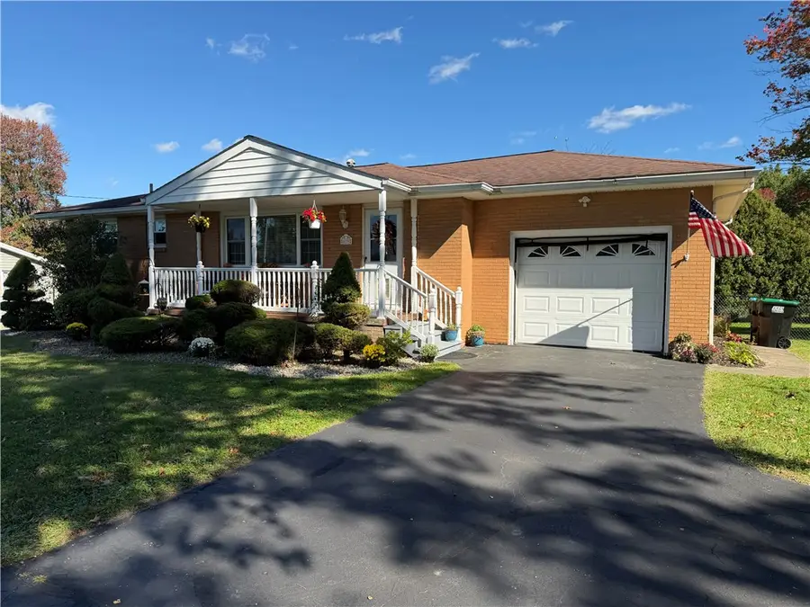 619 S Mercer Avenue, Hermitage, PA 16148 - #2