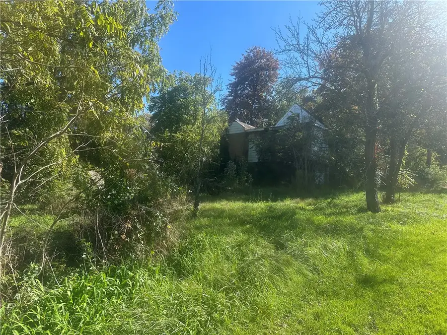 148 Zimmerle Dr, Aliquippa, PA 15001 - #3