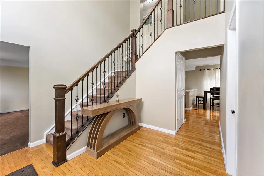 111 Lilac Ct, Oakdale, PA 15071 - #2