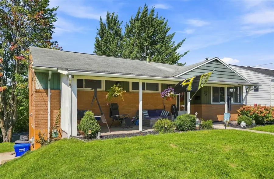 108 Hillside Dr, Zelienople, PA 16063 - #2