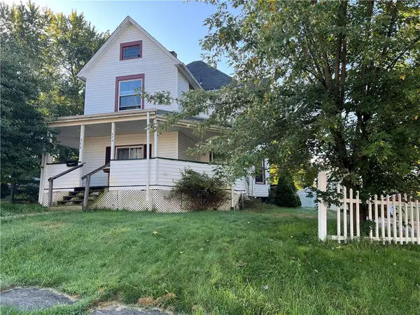 374 Harrison St, Sharon, PA 16146