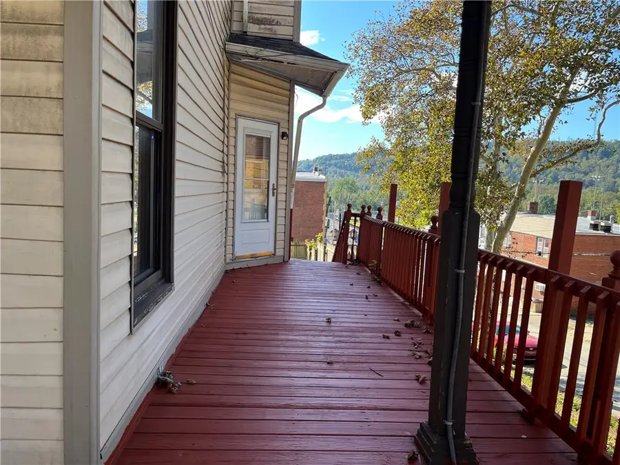 605 2nd St, Pitcairn, PA 15140 - #3