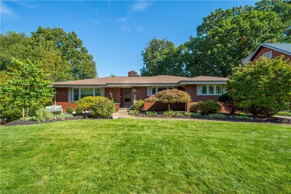 4742 Jewel Dr, Pittsburgh, PA 15236