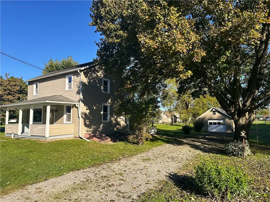 174 Chew St, Wampum, PA 16157 - #2