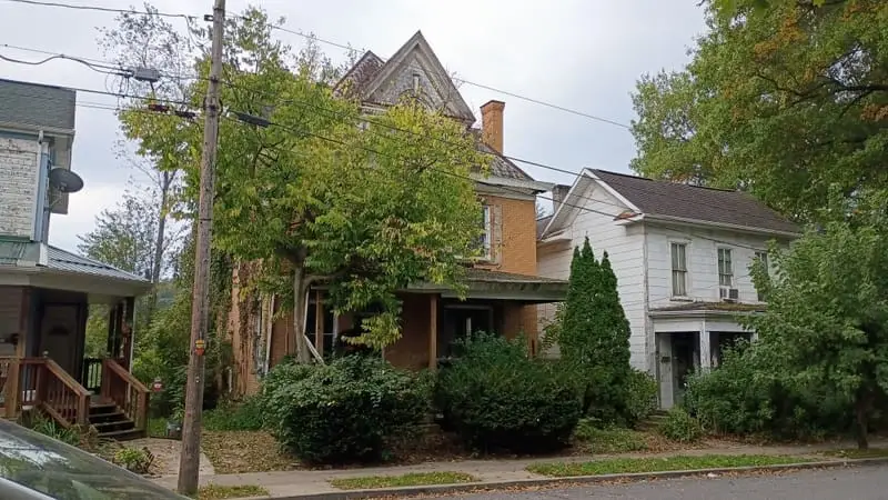 68 W Lincoln St, Waynesburg, PA 15370 - #2