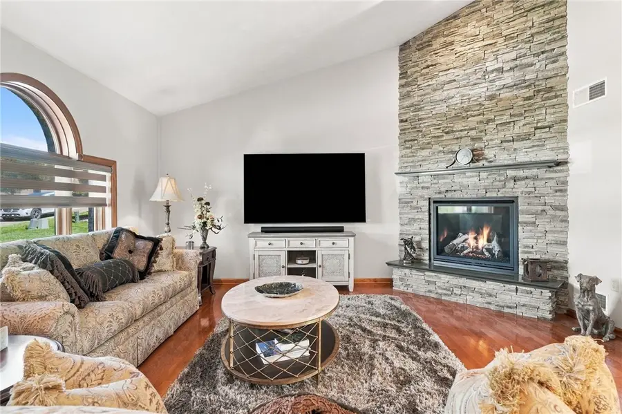 512 Birchwood Ct, Latrobe, PA 15650 - #2