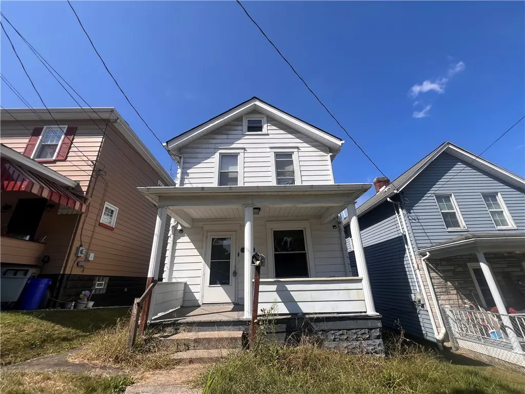 925 Leeds Ave, Monessen, PA 15062 - #1